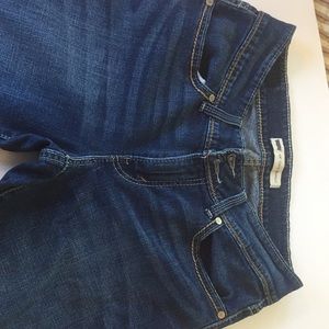 Ladies Levi Jeans